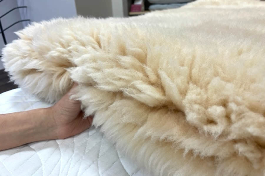 アミカドヤのムートンシーツ
