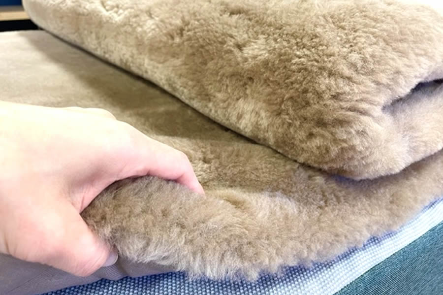 アミカドヤのムートンシーツ
