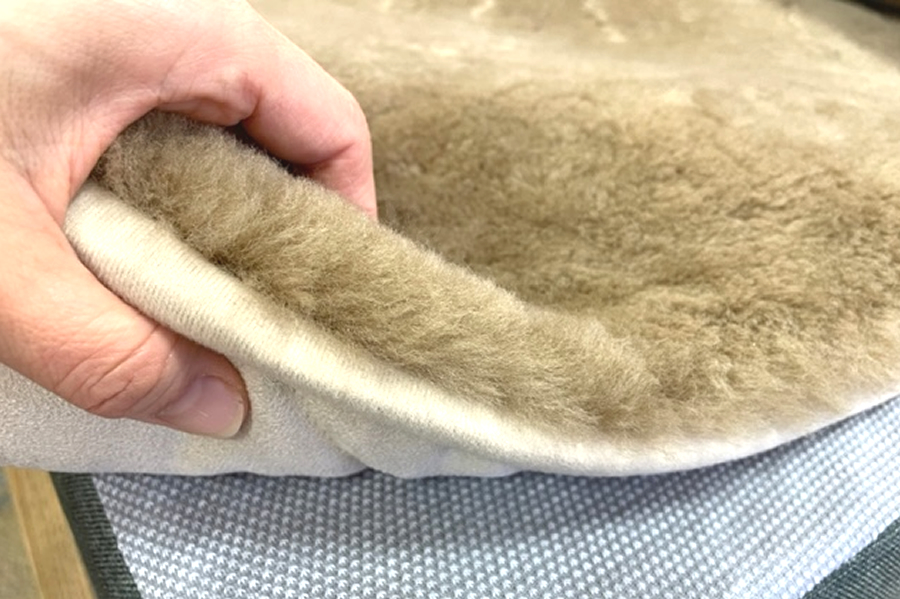 アミカドヤのムートンシーツ