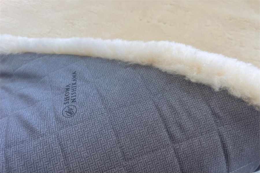 アミカドヤのムートンシーツ