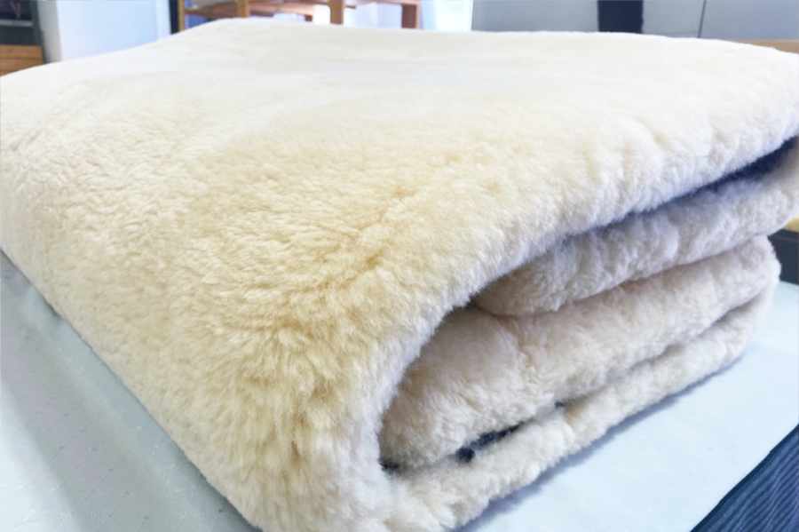 アミカドヤのムートンシーツ